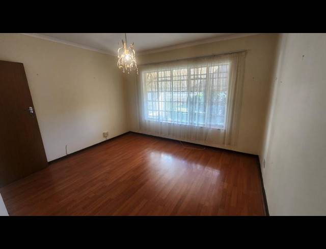 1 BEDROOM TOWNHOUSE FOR SALE IN GLENVISTA